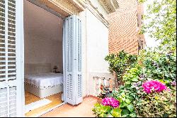 Beautiful apartment in a regal estate in plaza de Gracia