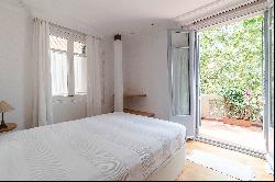 Beautiful apartment in a regal estate in plaza de Gracia