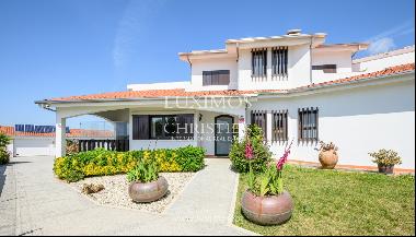 House with garden, for sale, in Francelos, V. N. Gaia, Portugal