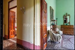 Elegant apartment with terrace in Lucca