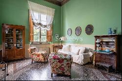 Elegant apartment with terrace in Lucca