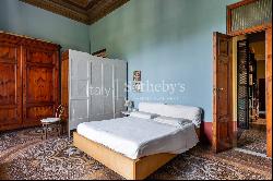 Elegant apartment with terrace in Lucca