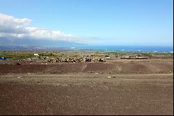 Country Living At Its Best! Bottom Row, Single Story With Ohana