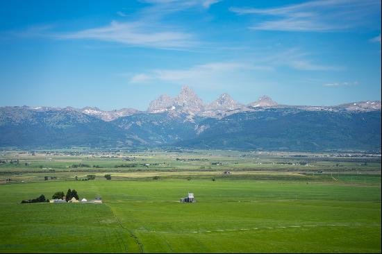 Alpine Setting With Full Teton Views