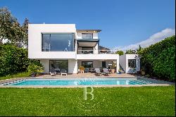 PERSPECTIVE - Contemporary villa with pool and ocean view in Biarritz