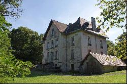 CLOSE TO BAYONNE, CHATEAU BUILT IN XXTH CENTURY ON 4 HA LANDS