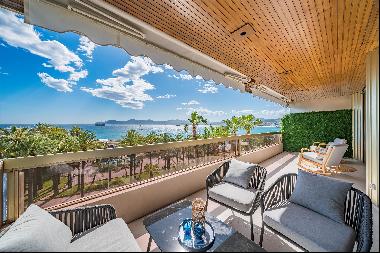 Beautiful apartment with panoramic sea view in Cannes Croisette