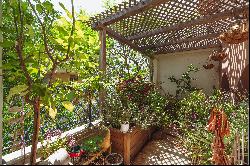 3-Story Seaview House in the Maronite Quarter in Jaffa