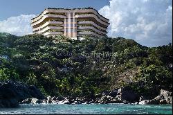 Waldorf Astoria Residences Punta Cacique