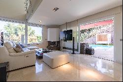 Exquisite villa with pool in the north of Valencia