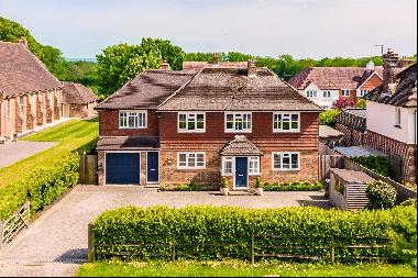 Attractive family house in the popular village of Matfield offering flexible accommodation