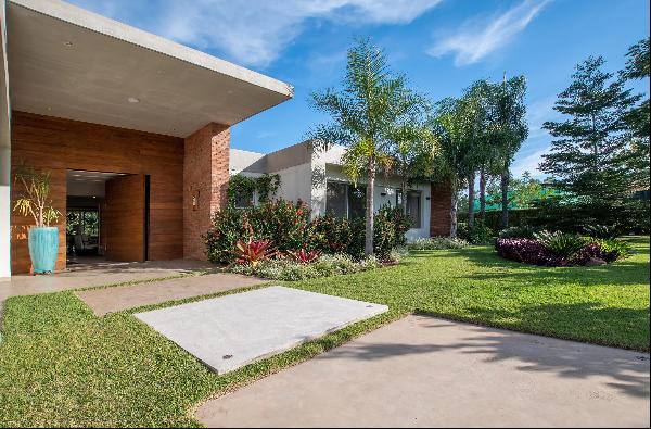 Elegant residence in Surubi'i urbanization