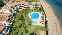 Immerse in Beachfront Bliss: A Delightful Penthouse with Endless, Denia 03700