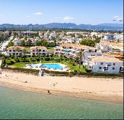 Immerse in Beachfront Bliss: A Delightful Penthouse with Endless, Dénia 03700