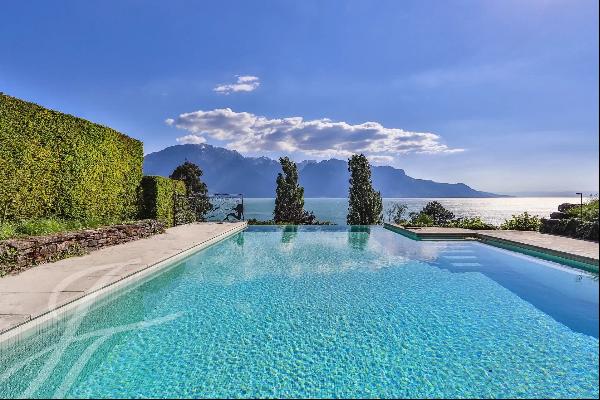Property with an exceptional view of the lake