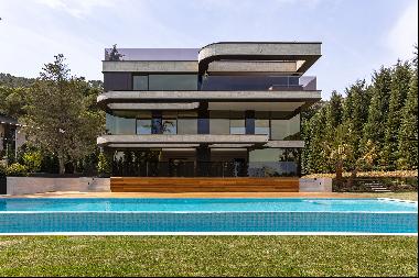 Pearson Paradise. Three luxury villas in the most exclusive location in Barcelon