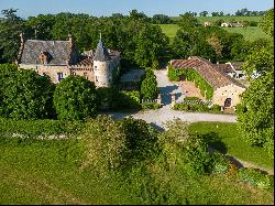 Exceptional: 15th-century chateau 45 minutes from Toulouse