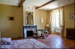 Exceptional: 15th-century chateau 45 minutes from Toulouse