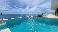 Hilltop Luxury: Panoramic Splendor from a Modern Villa in Cumbre, Benitachell 03726