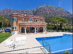 240 sqm luxury house with pool and views for sale in Montgo, Jav, Javea 03730