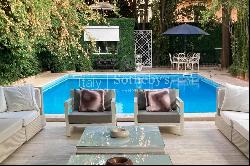 Elegant property with swimming pool a stone's throw from Villa Borghese