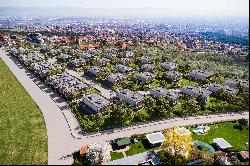 House in Sunny View gated complex with modern houses on the outskirts of Sofia