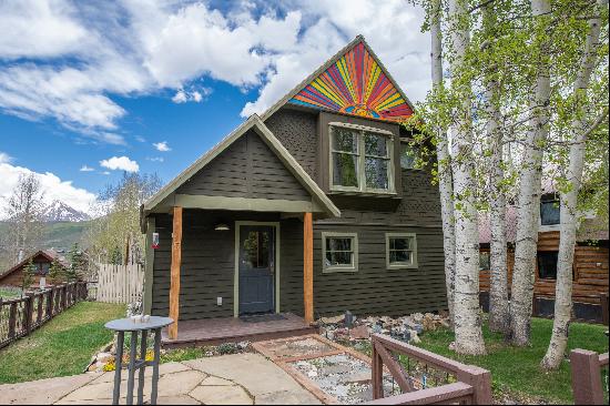 Beautifully And Recently Renovated Home in The Town of Crested Butte