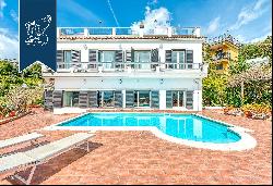 Prestigious villa with a pool for sale by the gulf of Pozzuoli