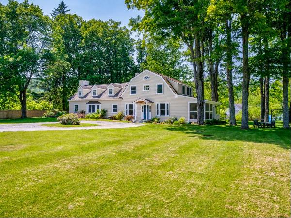 Charming Cottage House