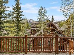 Experience  Mountain Luxury at Mammoth Cabin in Mountain Lodge