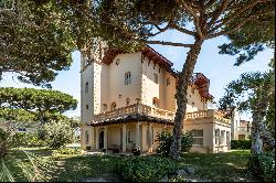Modernist Villa on the seafront in Sant Vicenç de Montalt - Costa BCN