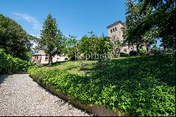 Charming castle on the Venetian hills