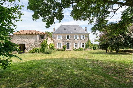 SUPERB MANSION 30 MIN FROM ROYAN