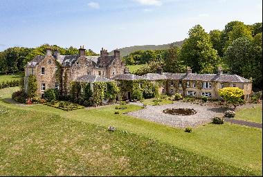 Impressive 17th century mansion house in a completely unspoilt and peaceful parkland setti