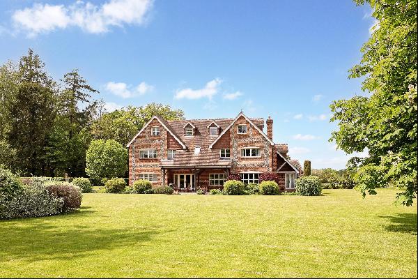 An impressive and well-appointed modern country house with excellent family accommodation 