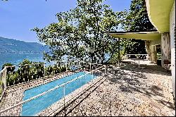 Villa for renovation in a spectacular location with panoramic lake view for sale in Ascona