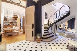 Paris 8th District – A magnificent 10-room private mansion