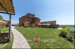 Tuscany - RESTORED VILLA, BOUTIQUE HOTEL FOR SALE IN SIENA