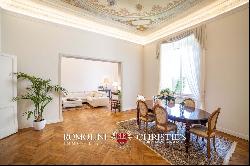 Florence - ELEGANT LUXURY APARTMENT FOR SALE IN THE HISTORIC CENTER