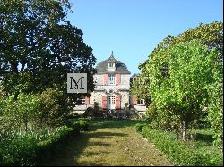 For Sale magnificent 17th century Chateau in Charente-Maritime