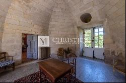 For Sale magnificent 17th century Chateau in Charente-Maritime