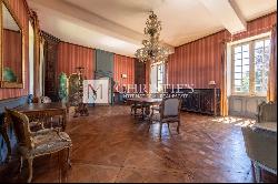For Sale magnificent 17th century Château in Charente-Maritime