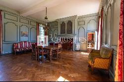 For Sale magnificent 17th century Chateau in Charente-Maritime