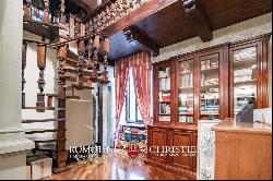 Florence - LUXURY PROPERTY FOR SALE TWO STEPS FROM PIAZZA DELLA SIGNORIA