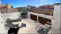 Completely renovated townhouse in Palma with indoor pool and garage