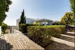 3 bedroom villa with terrace, garden and infinity pool, near Meco Beach