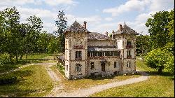 Sologne – An elegant period property set in 69 superb hectares of grounds