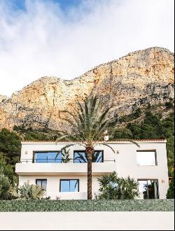 Eco-Luxury at its Finest: Exquisite Mediterranean Villa in the H, Jávea 03730