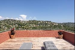 Close to Saint-Paul-de-Vence - Beautiful architect property