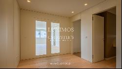 Luxury 3 bedroom apartment with balcony, for sale, in Porto, Portugal